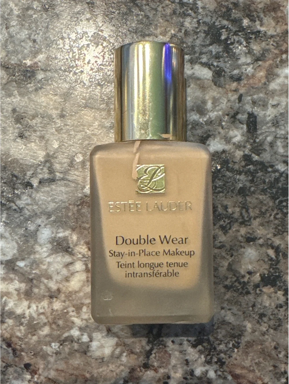 Estée Lauder Double Wear Stay-in-Place Foundation 1N2 Ecru